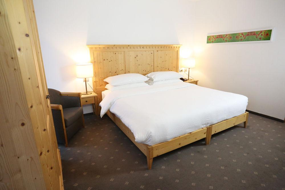 Four Points Sheraton Bolzano Bozen Esterno foto
