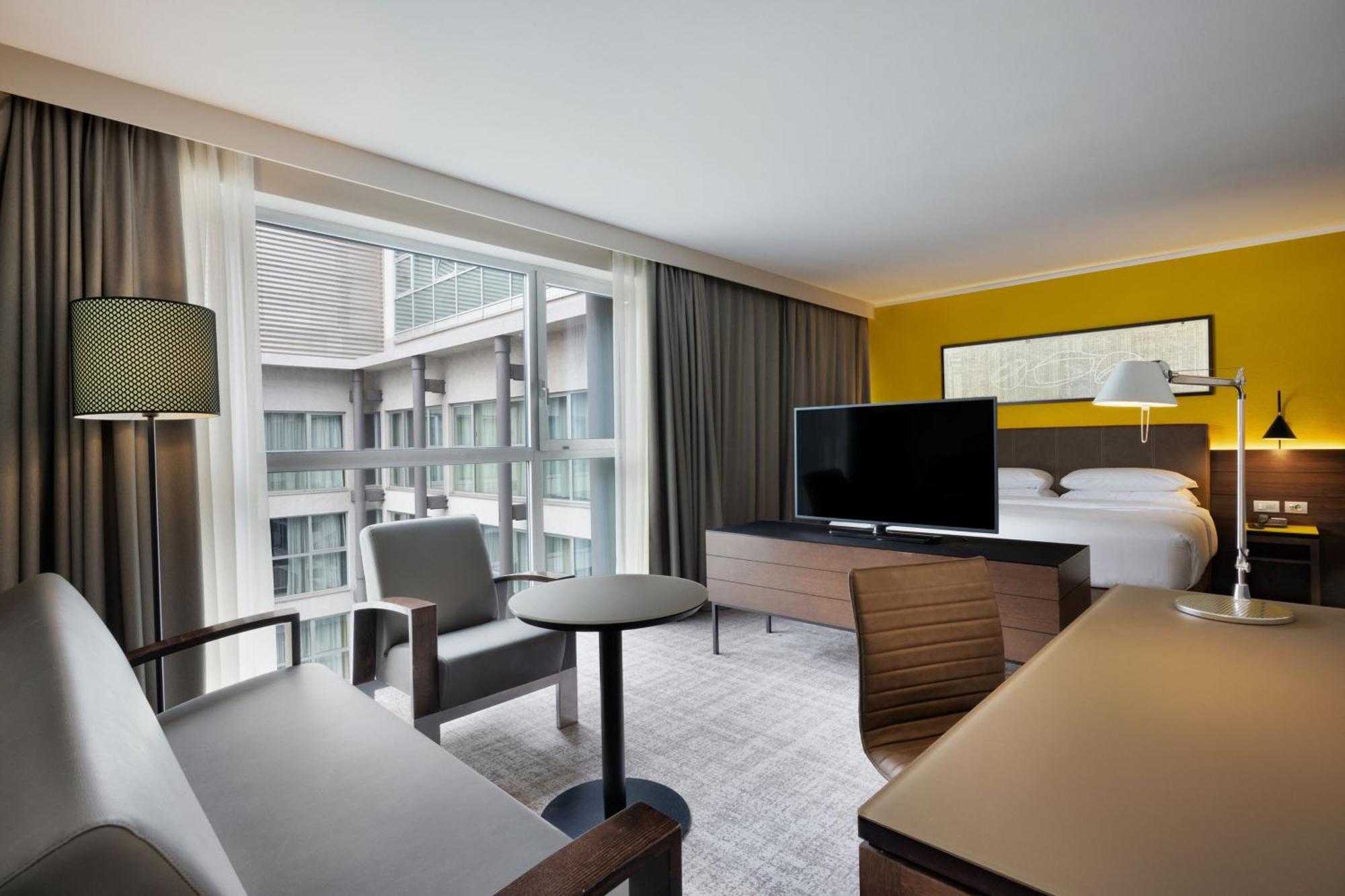 Four Points Sheraton Bolzano Bozen Esterno foto