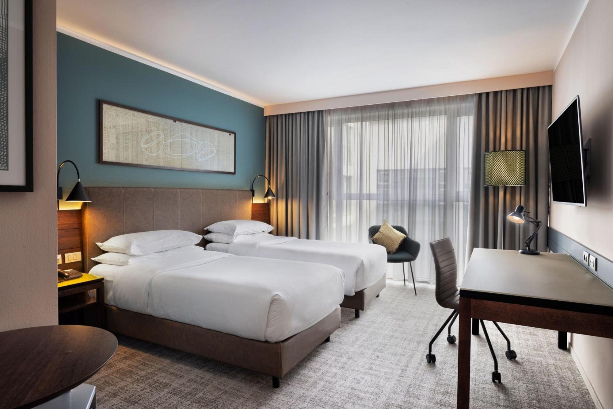Four Points Sheraton Bolzano Bozen Esterno foto