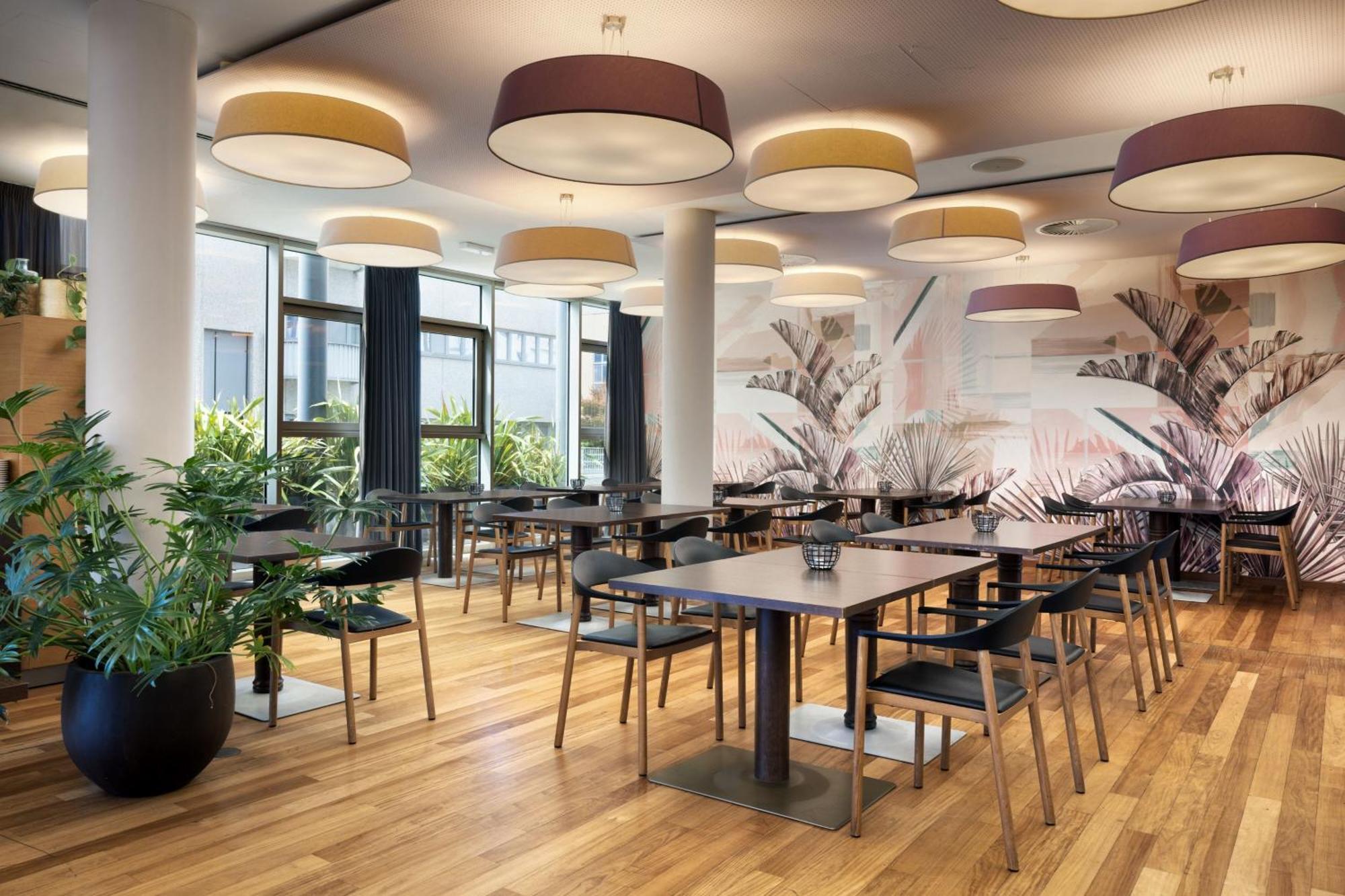 Four Points Sheraton Bolzano Bozen Esterno foto