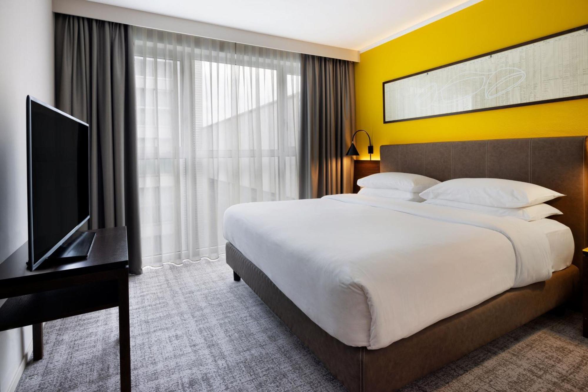 Four Points Sheraton Bolzano Bozen Esterno foto