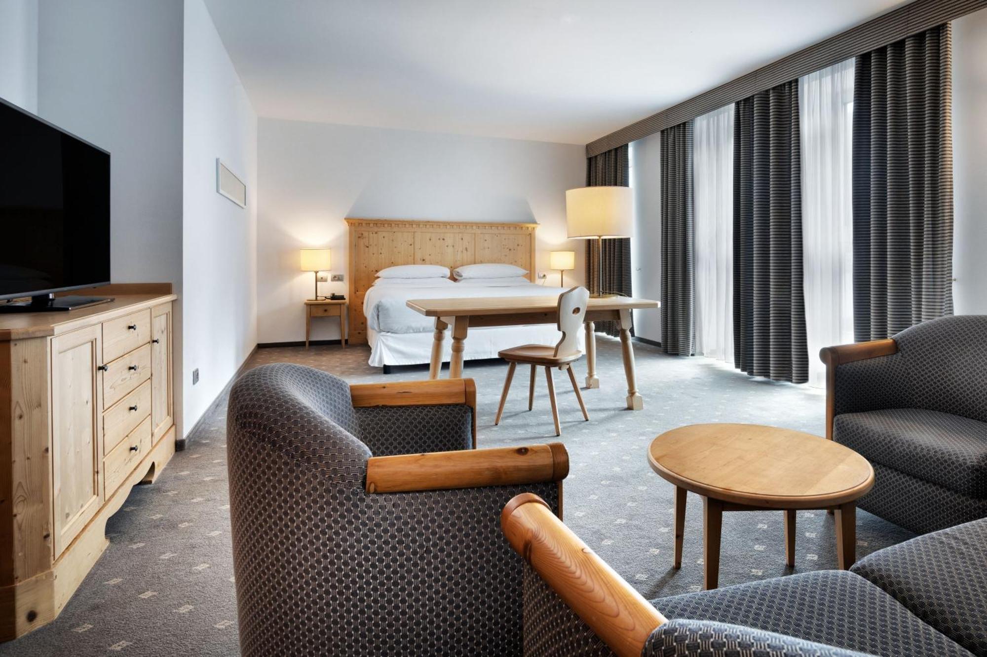 Four Points Sheraton Bolzano Bozen Esterno foto