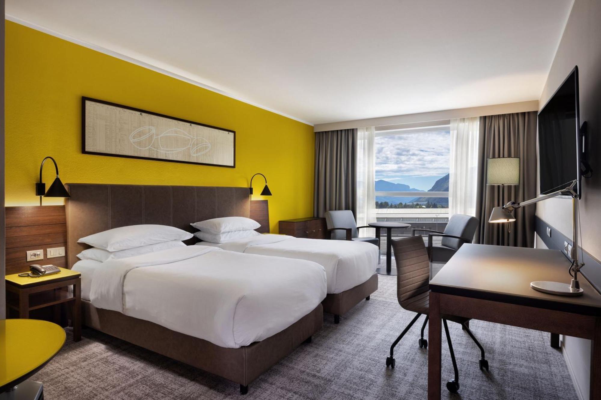 Four Points Sheraton Bolzano Bozen Esterno foto