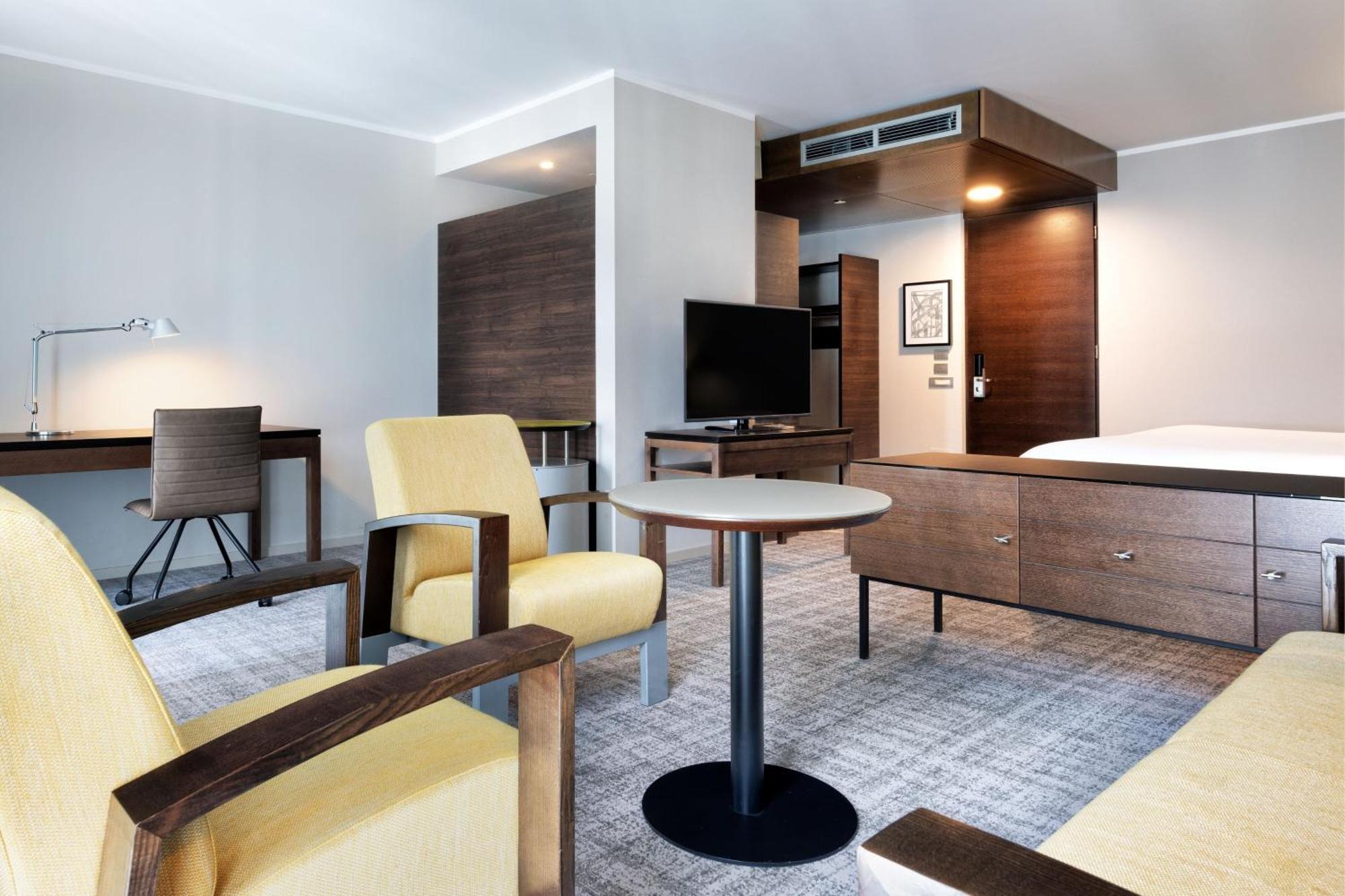 Four Points Sheraton Bolzano Bozen Esterno foto