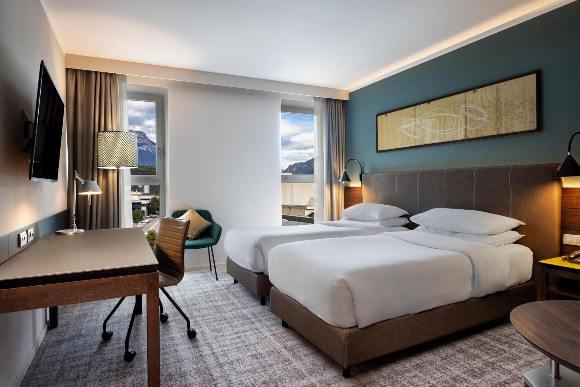 Four Points Sheraton Bolzano Bozen Esterno foto