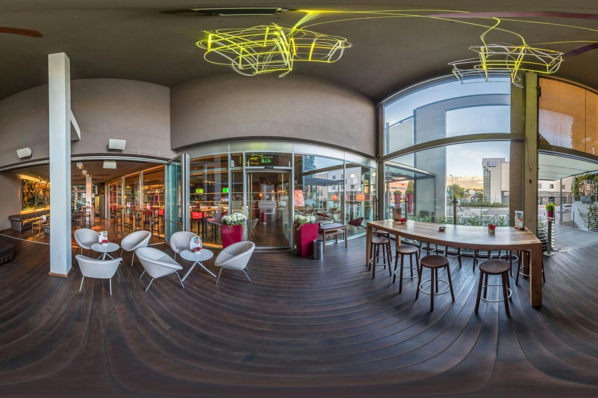 Four Points Sheraton Bolzano Bozen Esterno foto