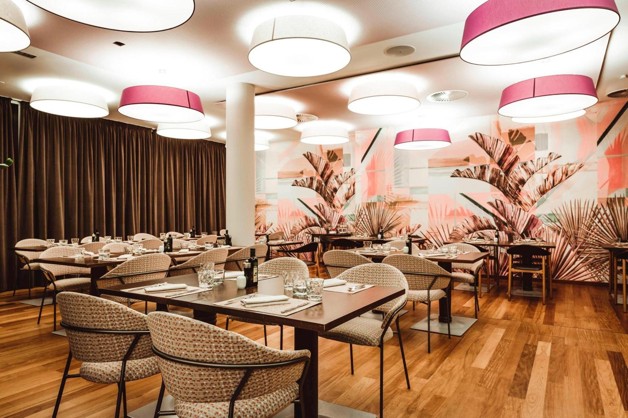 Four Points Sheraton Bolzano Bozen Esterno foto