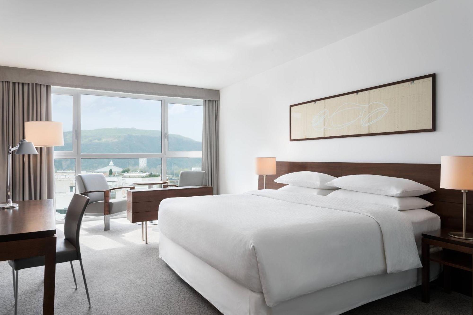 Four Points Sheraton Bolzano Bozen Esterno foto